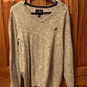 American Eagle V neck sweater